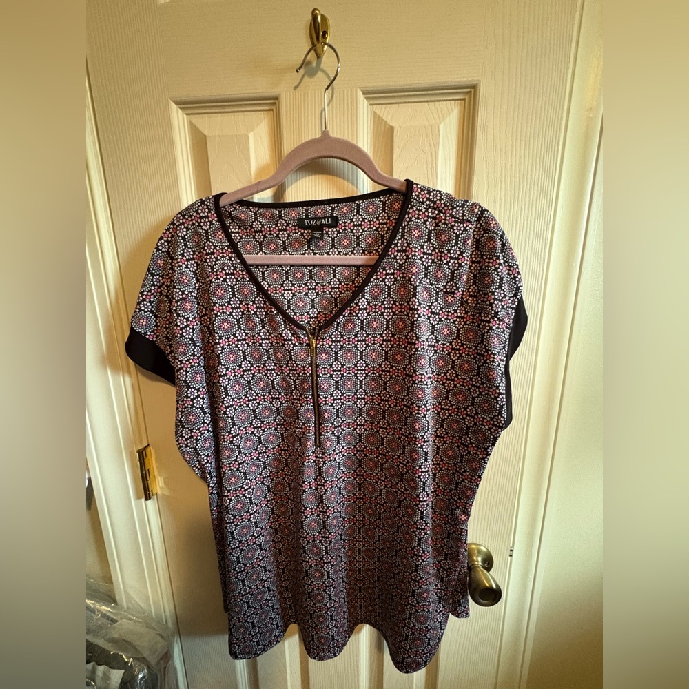 Roz & Ali Black and Pink Geometric Blouse